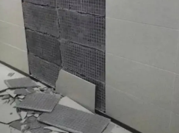 义马瓷砖空鼓维修公司分享下义马墙砖松动维修的知识